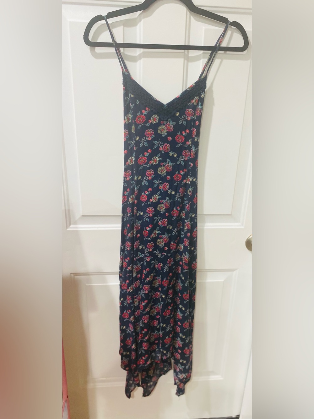 Hollister Navy Floral V-Neck women’s maxi dress